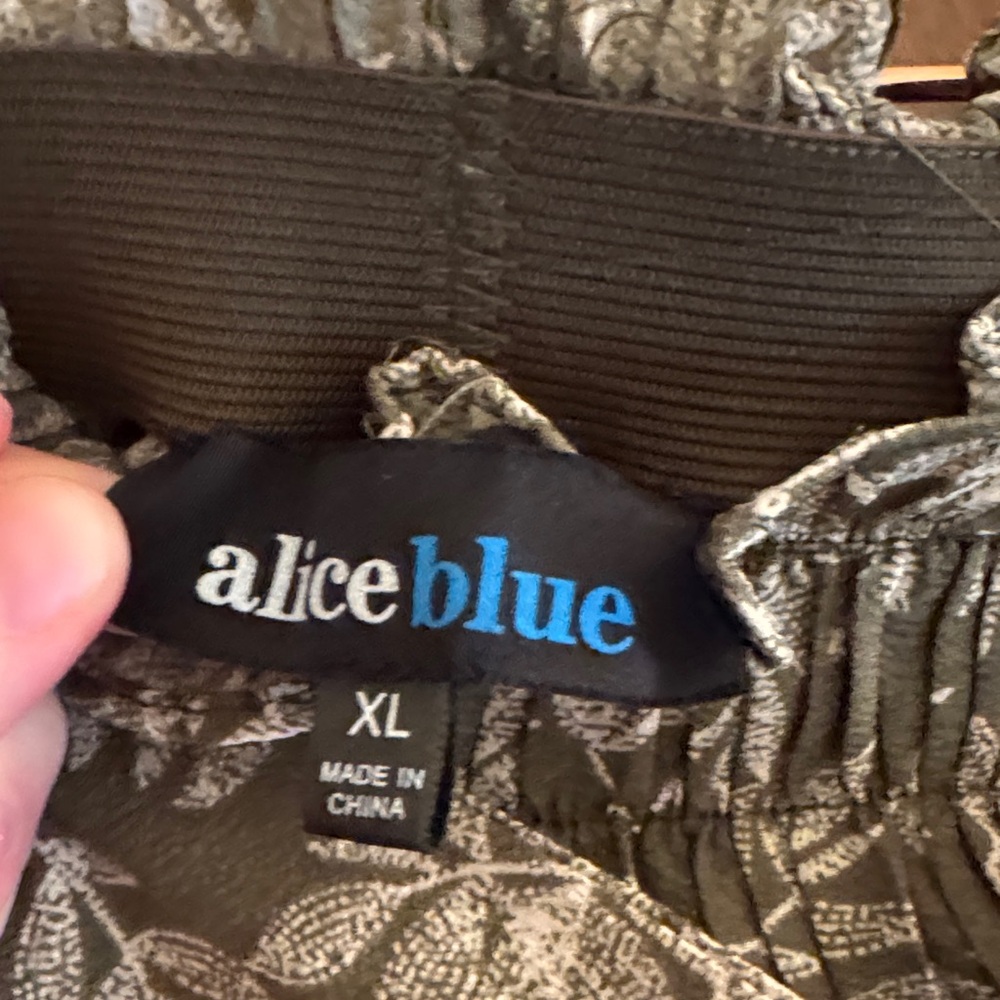 Alice Blue Olive Green Floral Wide-Leg Pleated Pants with Paperbag Waist - Picture 6 of 6